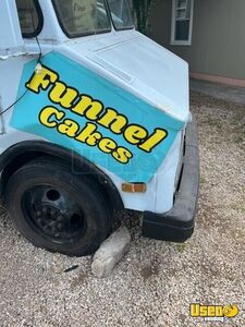 1988 P30 All-purpose Food Truck Hand-washing Sink Kansas Diesel Engine for Sale