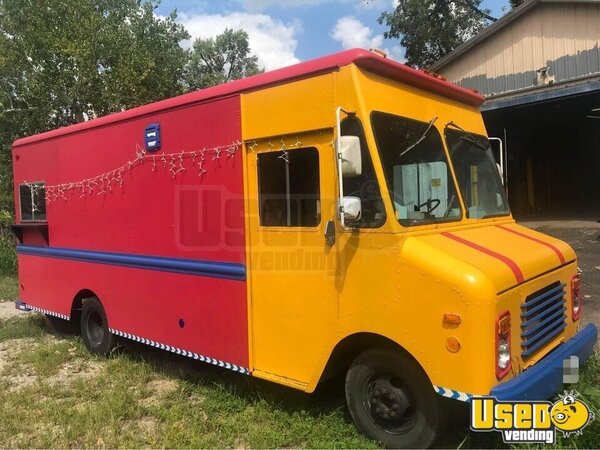 1988 P30 All-purpose Food Truck Illinois Gas Engine for Sale