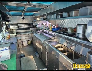 1988 P30 All-purpose Food Truck Insulated Walls California for Sale