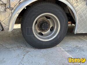 1988 P30 All-purpose Food Truck Triple Sink California Gas Engine for Sale