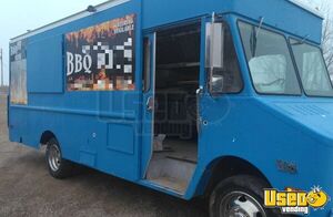1988 P30 Barbecue Food Truck Barbecue Food Truck Concession Window Wyoming Gas Engine for Sale