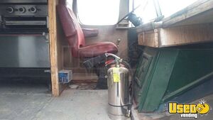 1988 P30 Barbecue Food Truck Barbecue Food Truck Exhaust Fan Wyoming Gas Engine for Sale