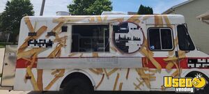 1988 P30 Kitchen Food Truck All-purpose Food Truck Illinois Gas Engine for Sale