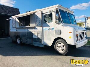 1988 P30 Kitchen Food Truck All-purpose Food Truck New Jersey Gas Engine for Sale