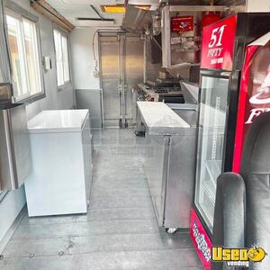 1988 P30 Kitchen Food Truck All-purpose Food Truck Stainless Steel Wall Covers Nevada for Sale