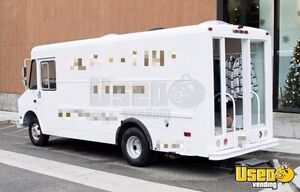 1988 P30 Mobile Boutique California Gas Engine for Sale