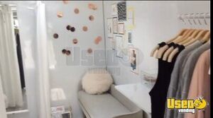 1988 P30 Mobile Boutique Dressing Room California for Sale