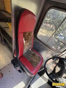 1988 P30 Step Van All-purpose Food Truck Stainless Steel Wall Covers Texas Diesel Engine for Sale