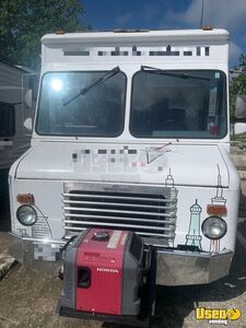 1988 P30 Step Van Kitchen Food Truck All-purpose Food Truck Diamond Plated Aluminum Flooring California Gas Engine for Sale