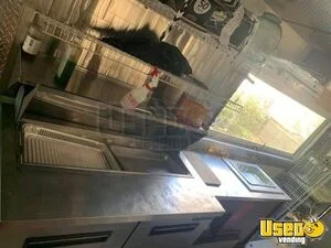 1988 P30 Step Van Kitchen Food Truck All-purpose Food Truck Stainless Steel Wall Covers New York for Sale