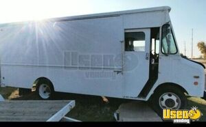 1988 P30 Stepvan Cabinets California Diesel Engine for Sale