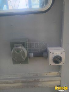 1988 P35 Barbecue Food Truck Chargrill Nebraska Diesel Engine for Sale