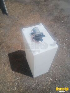 1988 P35 Barbecue Food Truck Hand-washing Sink Nebraska Diesel Engine for Sale