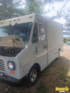 1988 P35 Barbecue Food Truck Spare Tire Nebraska Diesel Engine for Sale