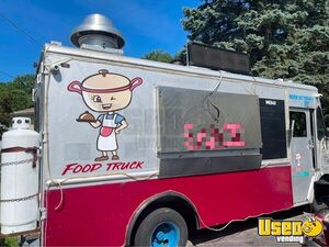 1988 P35 Kitchen Food Truck All-purpose Food Truck Air Conditioning New York Gas Engine for Sale