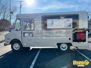 1988 Value Step Van P2500 Coffee & Beverage Truck Stainless Steel Wall Covers Connecticut Diesel Engine for Sale