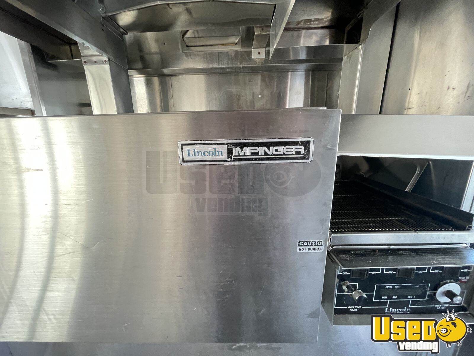 Clean 23.5' Ford 460 Pizza Food Truck Mobile Food Unit for Sale in