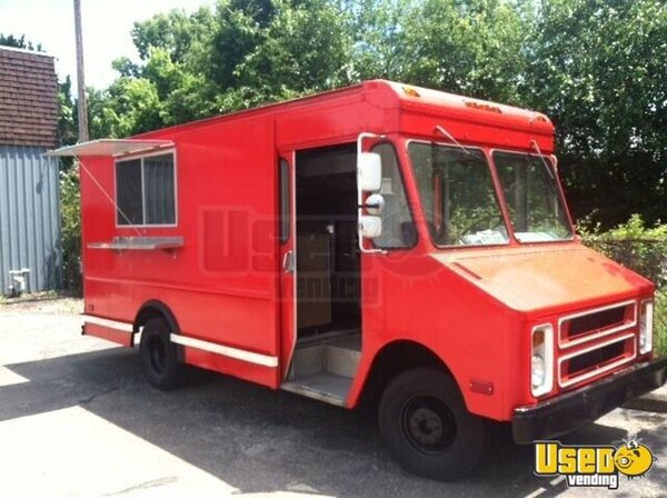 1989 Chevy P30 Lunch Serving Food Truck Fryer Ohio Gas Engine for Sale