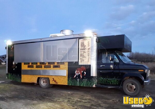 1989 F-350 Econoline Kitchen Food Truck All-purpose Food Truck Alberta Gas Engine for Sale