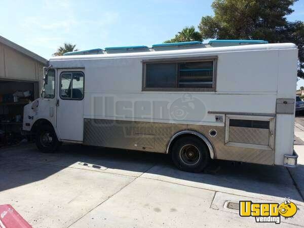 Lunch Truck GMC P30 Food Truck for Sale in Nevada Lunch Truck GMC P30 Food Truck for Sale in Nevada