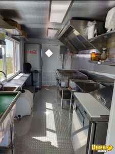 1989 Kitchen Food Truck Taco Food Truck Prep Station Cooler Kentucky Gas Engine for Sale