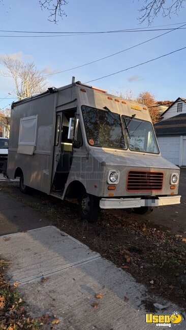 1989 P30 All-purpose Food Truck Connecticut Gas Engine for Sale
