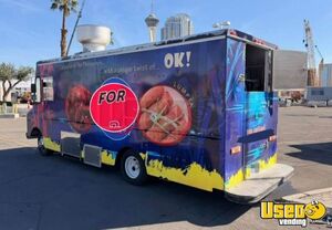 1989 P30 All-purpose Food Truck Diamond Plated Aluminum Flooring Nevada Gas Engine for Sale