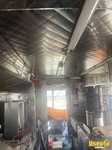 1989 P30 All-purpose Food Truck Diamond Plated Aluminum Flooring New Jersey Gas Engine for Sale