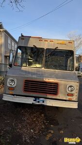 1989 P30 All-purpose Food Truck Floor Drains Connecticut Gas Engine for Sale