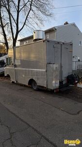 1989 P30 All-purpose Food Truck Insulated Walls Connecticut Gas Engine for Sale