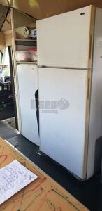 1989 P30 Food Truck All-purpose Food Truck Exterior Lighting Florida Gas Engine for Sale