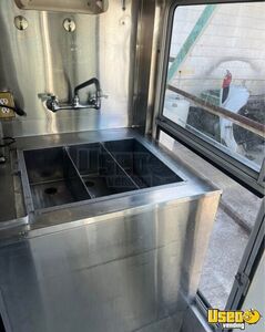 1989 P30 Ice Cream Truck Deep Freezer Florida Gas Engine for Sale