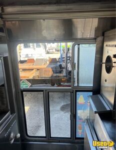 1989 P30 Ice Cream Truck Refrigerator Florida Gas Engine for Sale