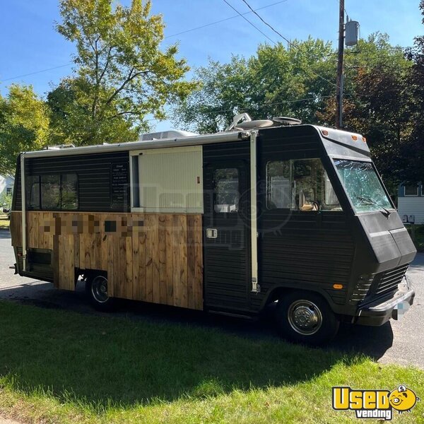 1989 P30 Kitchen Food Truck All-purpose Food Truck Minnesota Gas Engine for Sale
