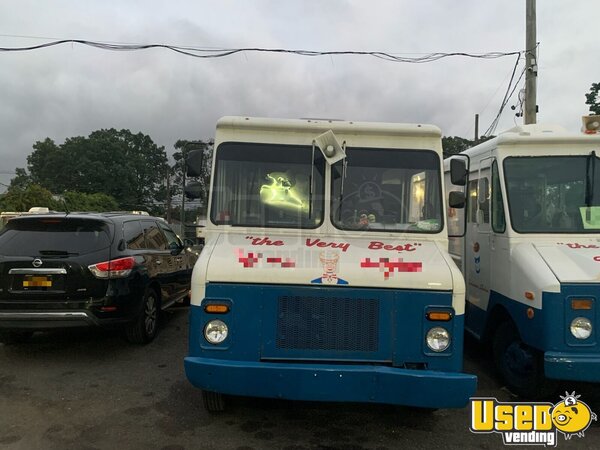 1989 P30 Mobile Soft Serve Truck Ice Cream Truck New York Gas Engine for Sale