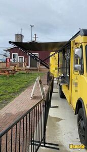 1989 P30 Step Van Food Truck All-purpose Food Truck Stainless Steel Wall Covers Ohio Gas Engine for Sale