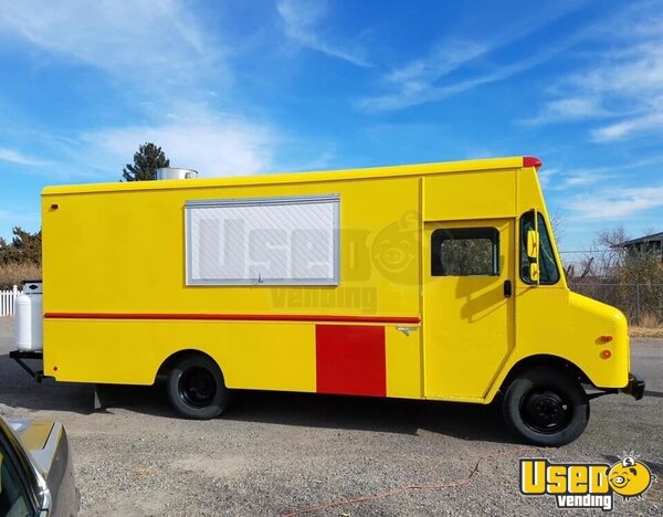1989 P30 Step Van Kitchen Food Truck All-purpose Food Truck California Gas Engine for Sale