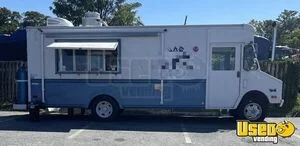 28' GMC P3500 Food Truck with Pro-Fire Suppression | Mobile Kitchen Unit for Sale in Maryland!