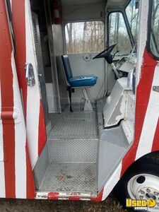1989 Step Van Soft Serve Truck Ice Cream Truck Exterior Customer Counter Connecticut Gas Engine for Sale