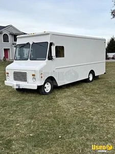Ready to Convert 24' GMC Step Van Truck for Mobile Business for Sale in Ohio!