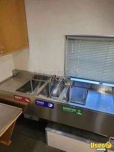 1990 Custom All-purpose Food Truck Triple Sink Virginia Diesel Engine for Sale