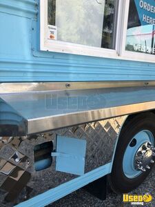 1990 Diesel Food Truck Bus All-purpose Food Truck Cabinets Washington Diesel Engine for Sale