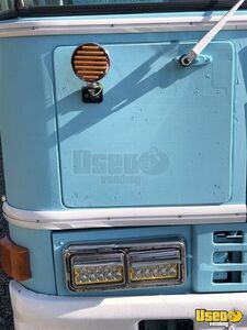 1990 Diesel Food Truck Bus All-purpose Food Truck Insulated Walls Washington Diesel Engine for Sale