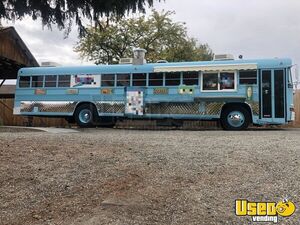 1990 Diesel Food Truck Bus All-purpose Food Truck Washington Diesel Engine for Sale