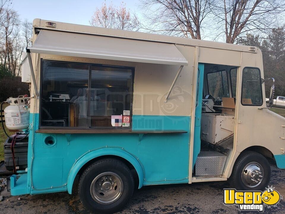 Very Reliable and WellCaredFor GMC G3500 Food Truck Used Mobile