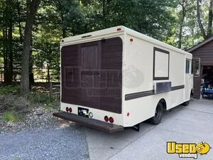 1990 Grumman Olson All-purpose Food Truck Prep Station Cooler Pennsylvania Diesel Engine for Sale