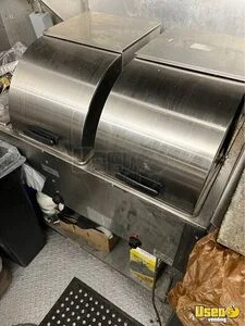 1990 Harvester Kitchen Food Truck All-purpose Food Truck Upright Freezer Nevada Diesel Engine for Sale