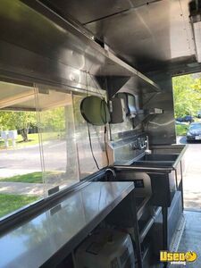 1990 Kitchen Food Truck All-purpose Food Truck Shore Power Cord Maryland Gas Engine for Sale