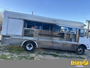 1990 P30 All-purpose Food Truck All-purpose Food Truck Texas Gas Engine for Sale