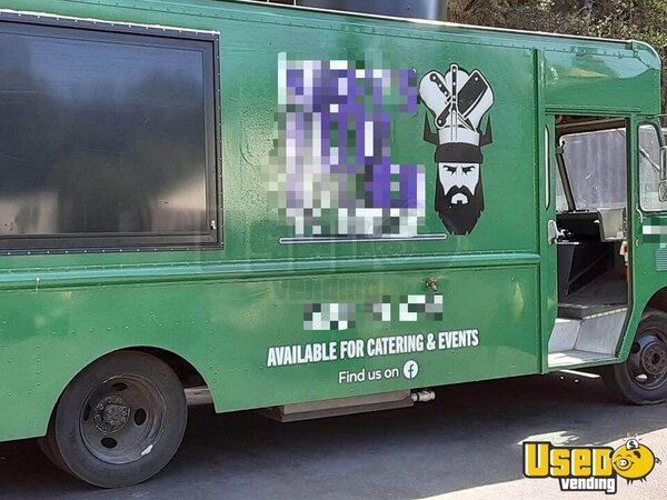 1990 P30 All-purpose Food Truck California Diesel Engine for Sale